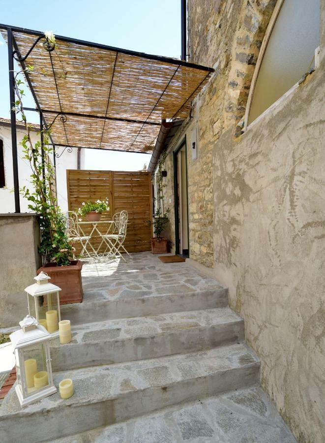 Chalet In Liguria Villa Vasia Bagian luar foto