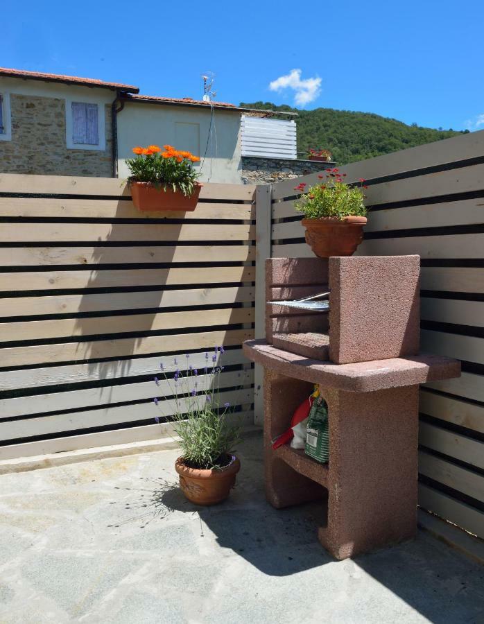 Chalet In Liguria Villa Vasia Bagian luar foto
